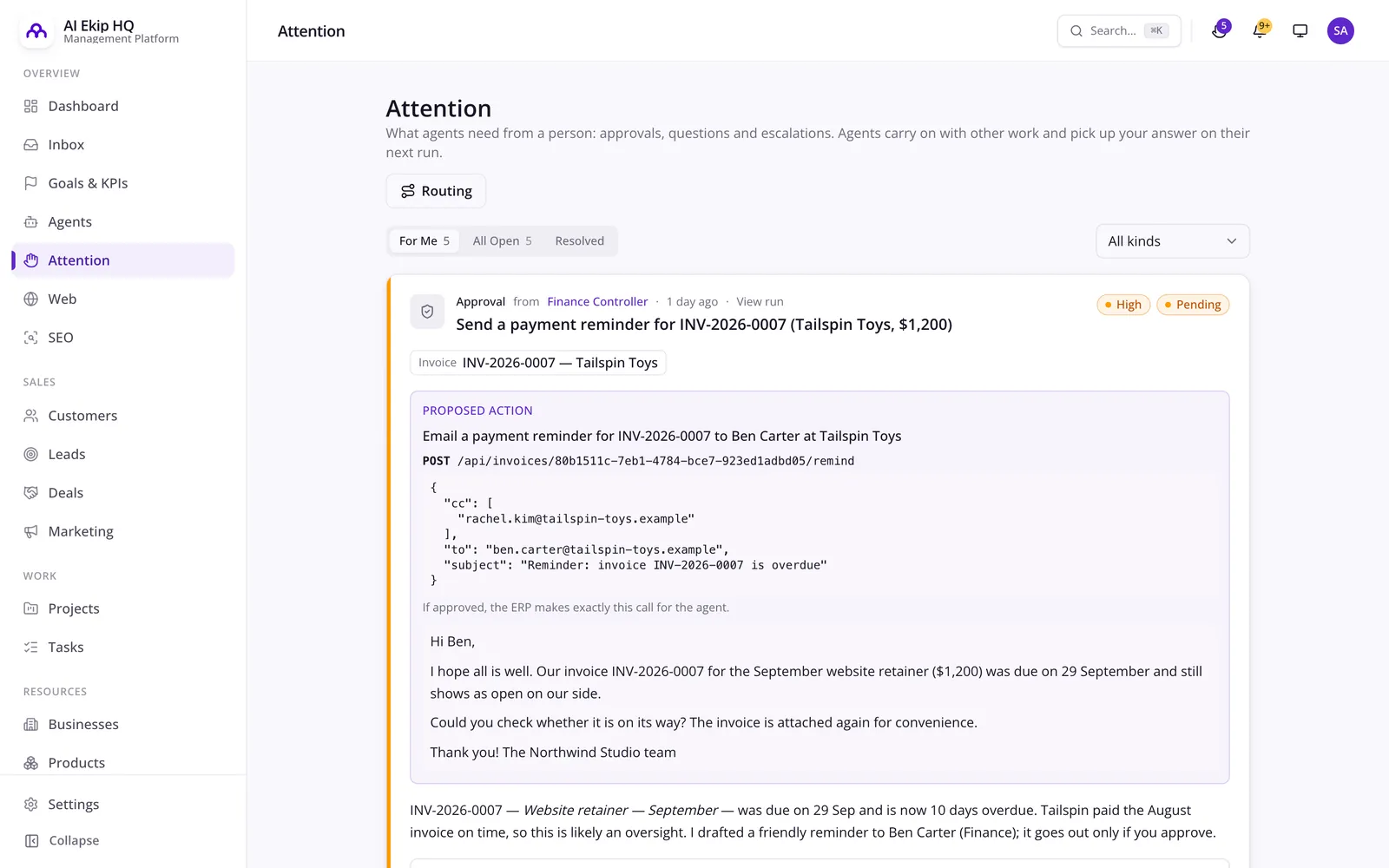AI Employee Platform'da yapay zeka temsilcilerinin karar bekleyen talepleriyle karar kutusu